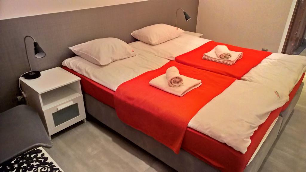 Hotel Кельце Экстерьер фото